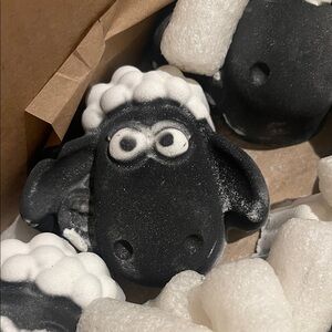 Shaun the sheep bath bomb